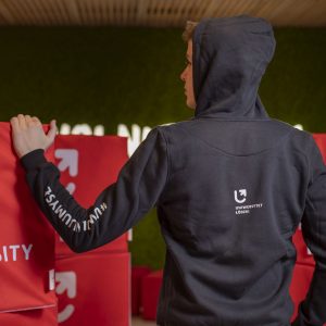 Bluza męska z kapturem czarna